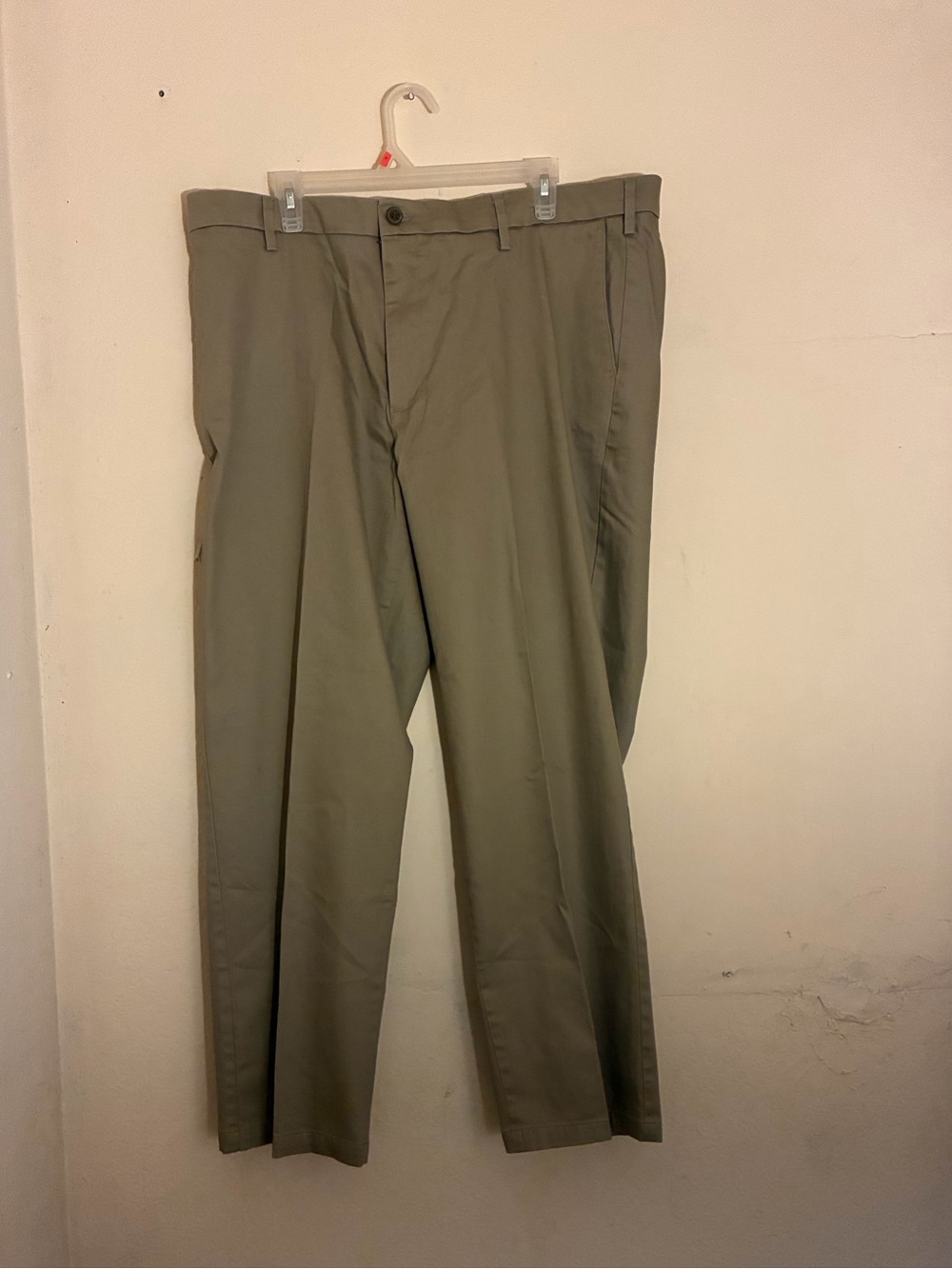 Men's Classic Straight-Fit Pants